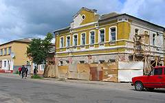 Карачев. Реставрация здания в центре города