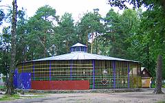 Жуковка. Танцплощадка в парке